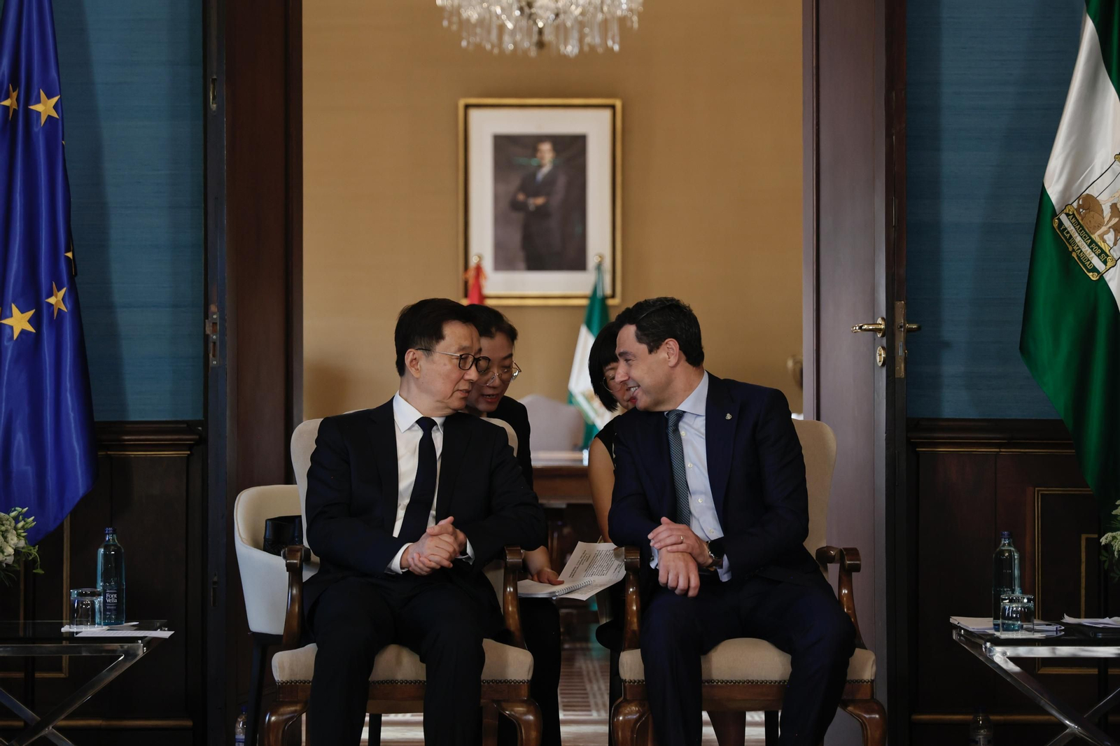 Las mejores fotos de la visita del vicepresidente chino Han Zheng a Sevilla para reunirse con Juanma Moreno