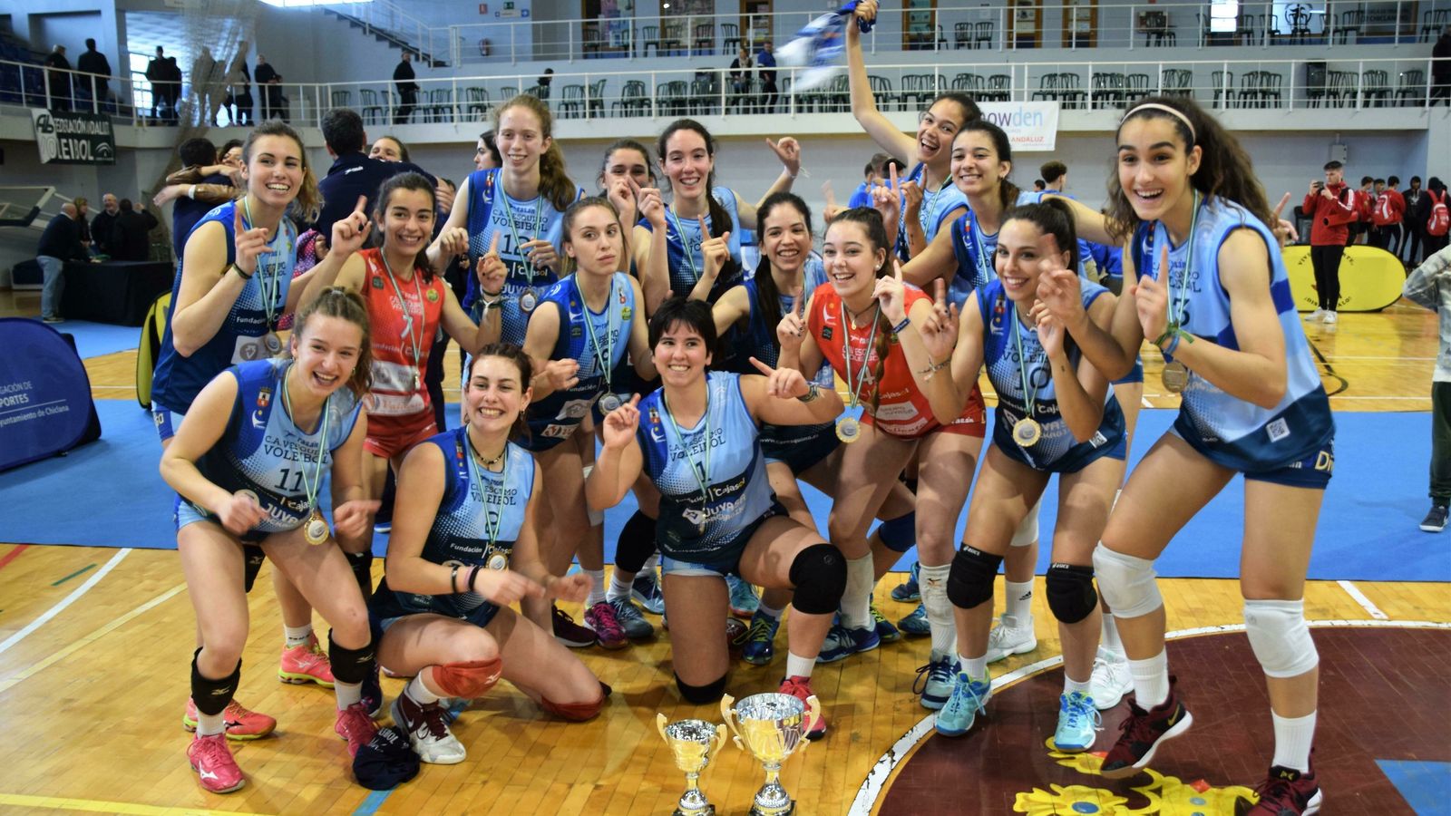 El conjunto juvenil del Dos Hermanas, campeón de Andalucía y tercero de España este verano.