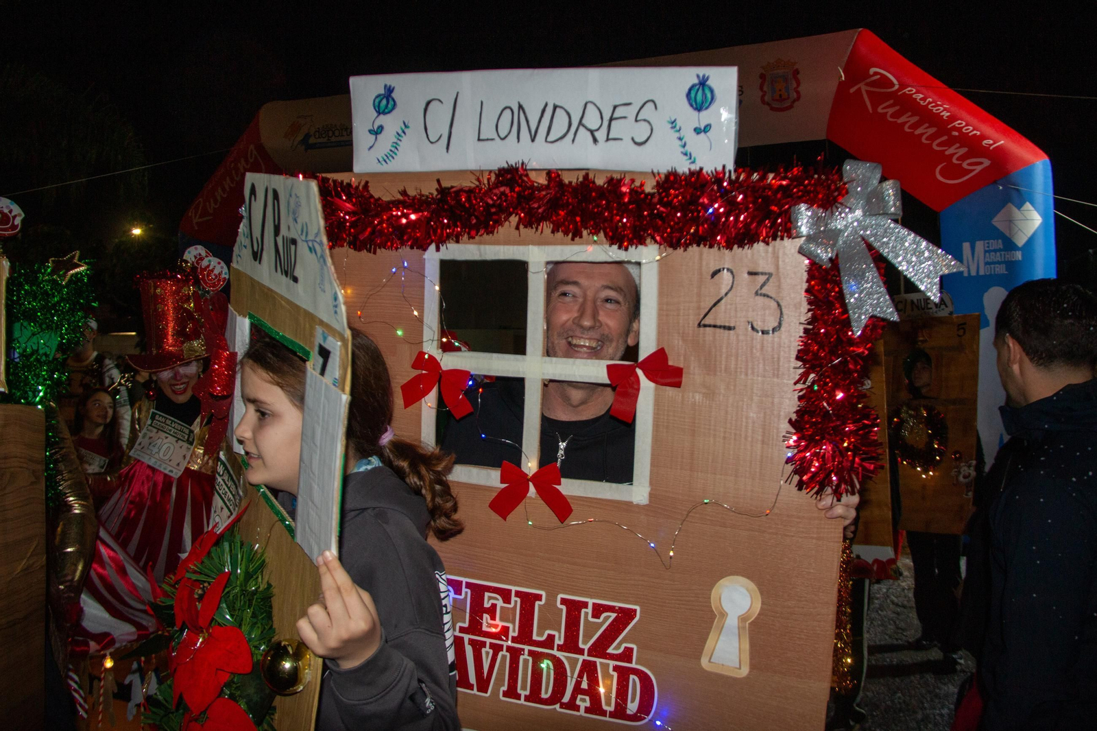 Ni la lluvia puede con la San Silvestre de Motril