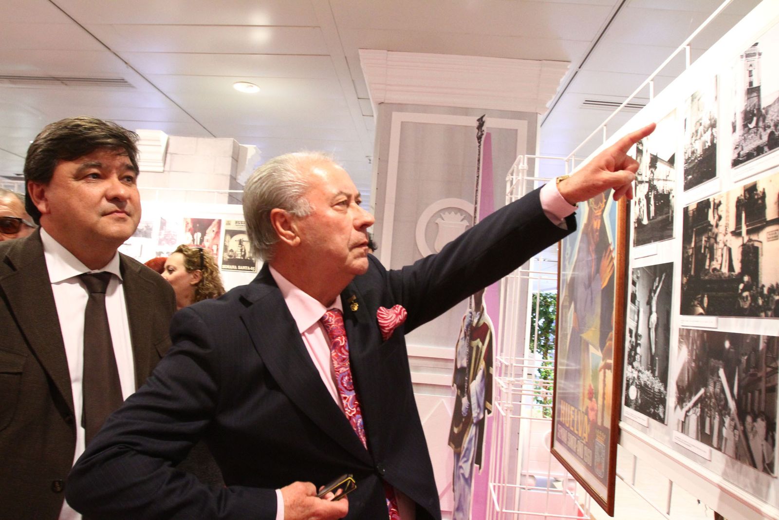 Se inaugura la exposición 'Cera y ruán' en el Corte Ingles