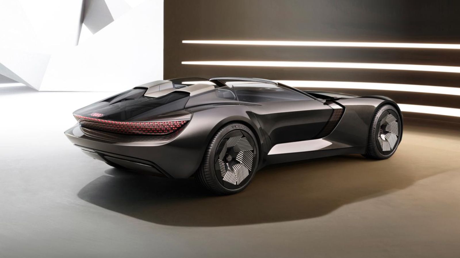 Audi Skysphere, Audi Grandsphere y, a partir de 2022, Audi Urbansphere son los tres concept cars con los que la marca de los cuatro aros muestra su visión del futuro.