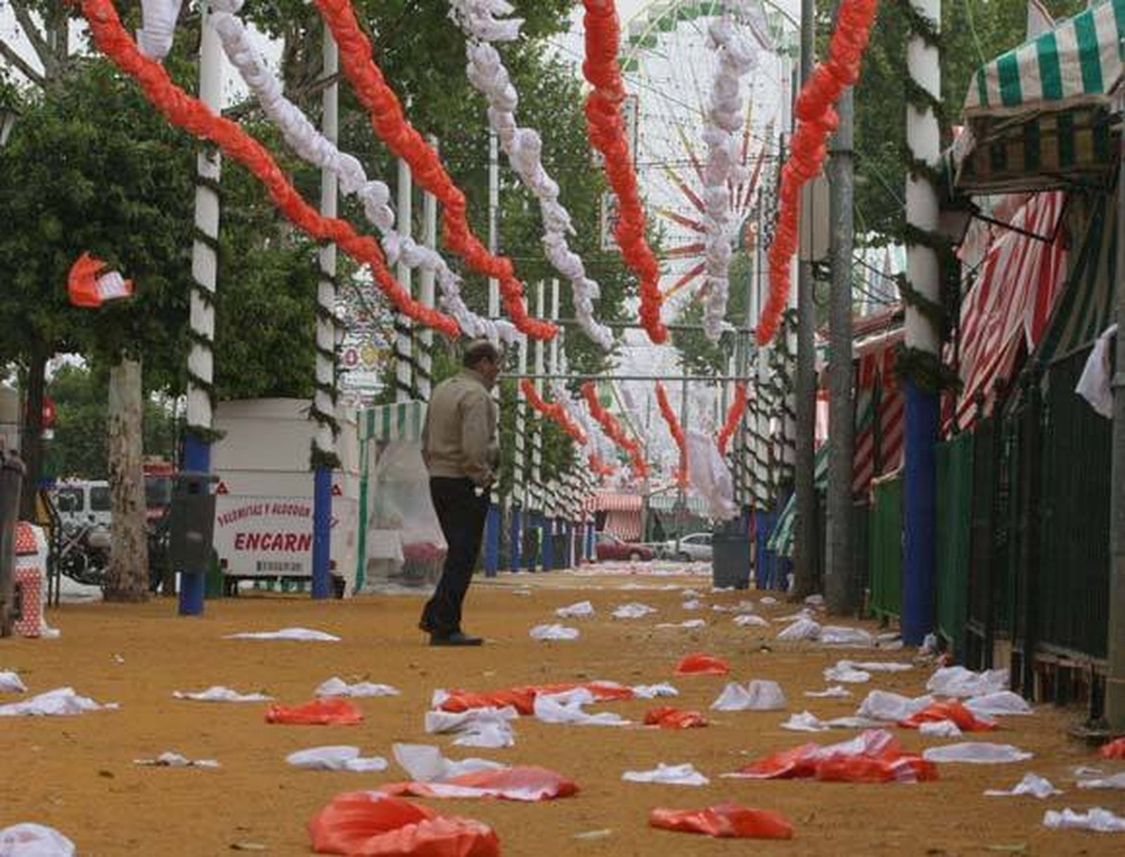 Reservados más de 40.000 farolillos por la lluvia
