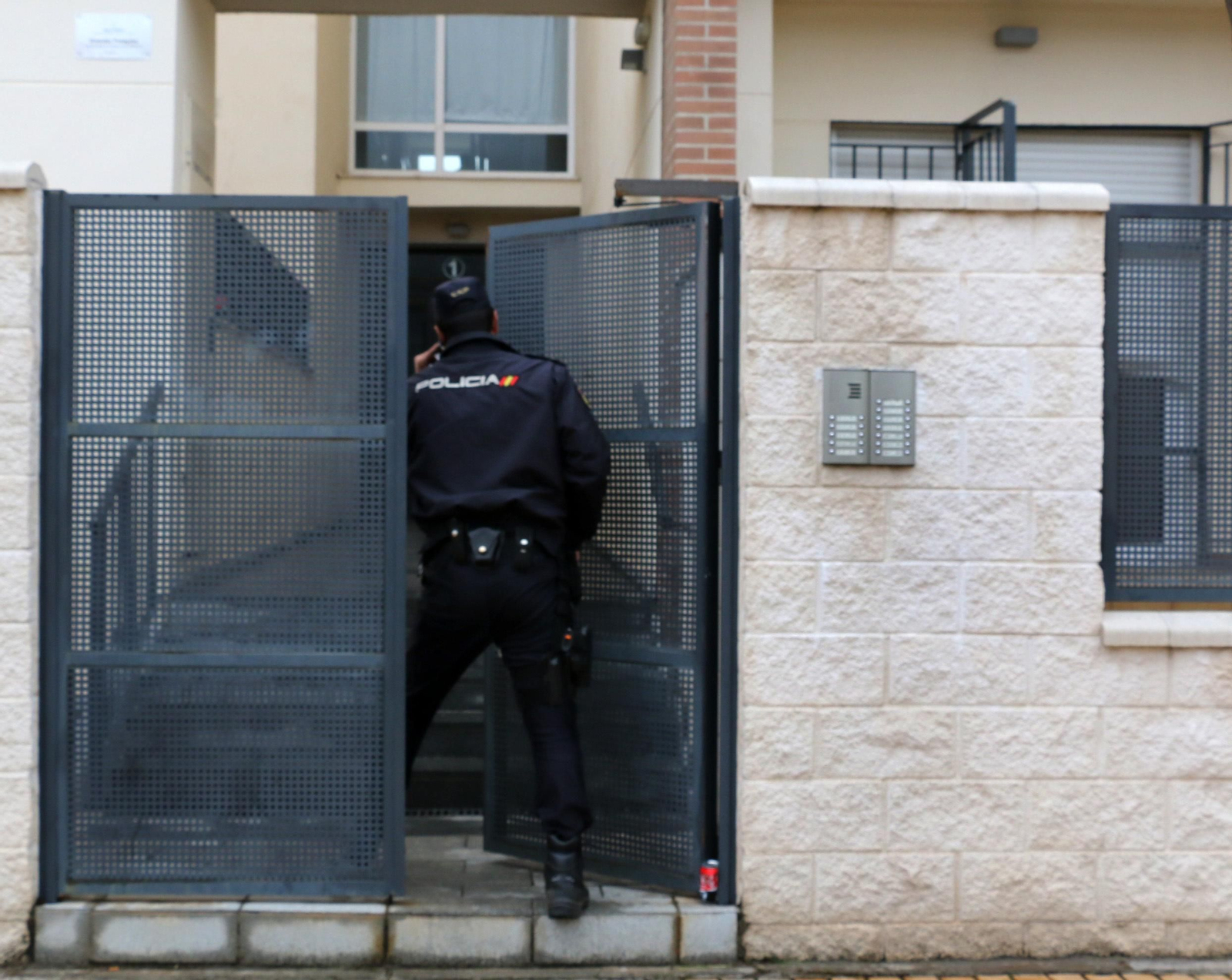 La Policía Nacional de Córdoba interviene en una ocupación.