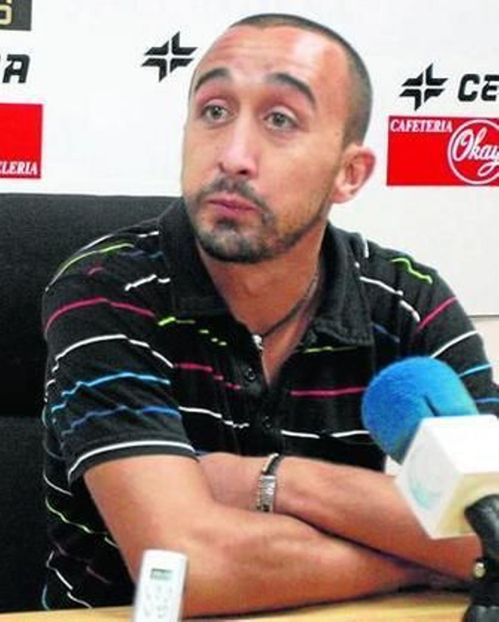 Ávalo, en la comparencia en la que anunció que no jugaría en la Balona.