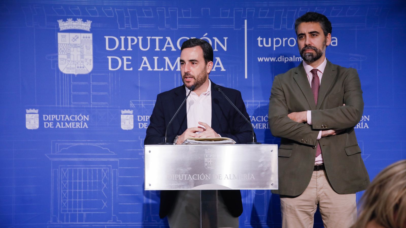 Carlos Sánchez, diputado de Promoción Agroalimentaria, toma la palabra en este acto.