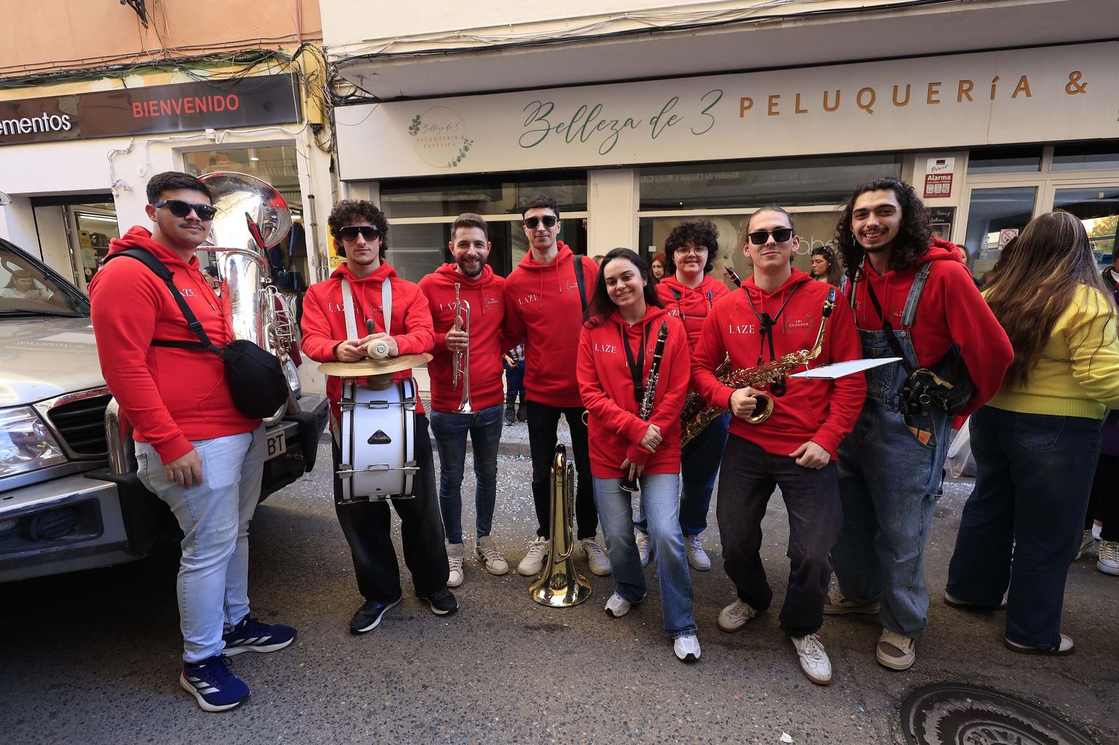 Búscate en las fotos de la cabalgata del Carnaval de La Línea 2026