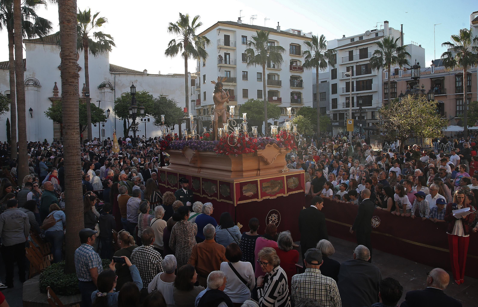 Fotos del Lunes Santo en Algeciras: Coronado de Espinas y La Columna