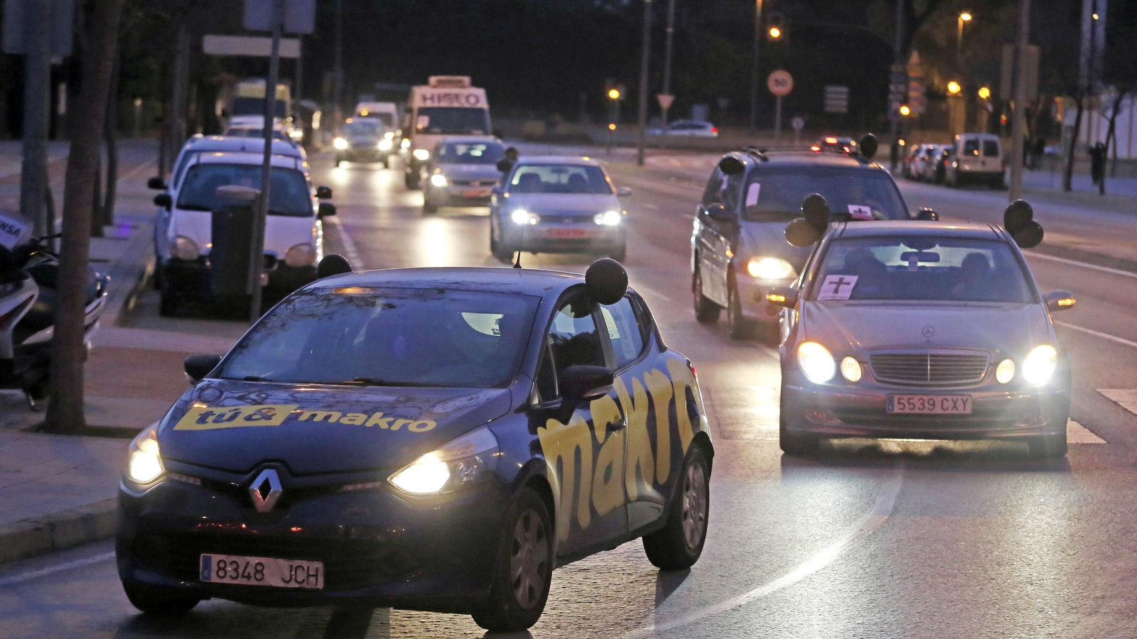 Los autónomos vuelven a manifestarse en caravana