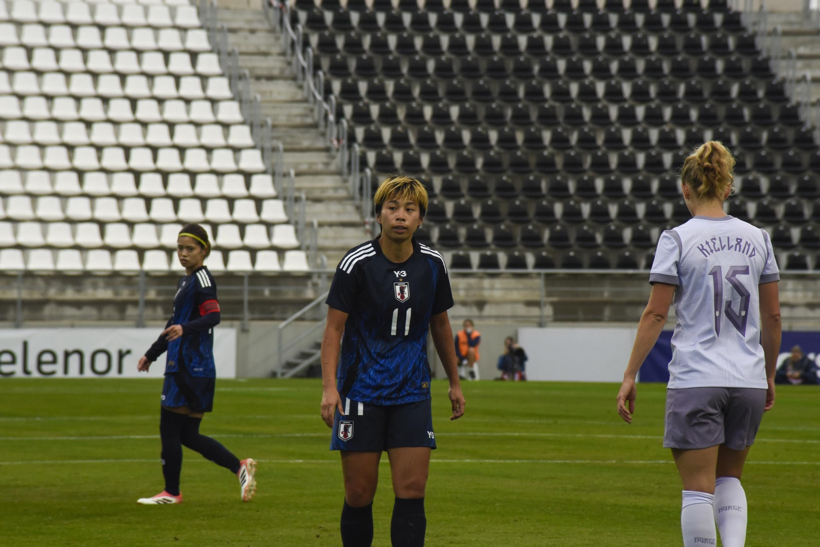 Las fotos del partido amistoso entre las selecciones femeninas de fútbol de Noruega y Japón en La Línea