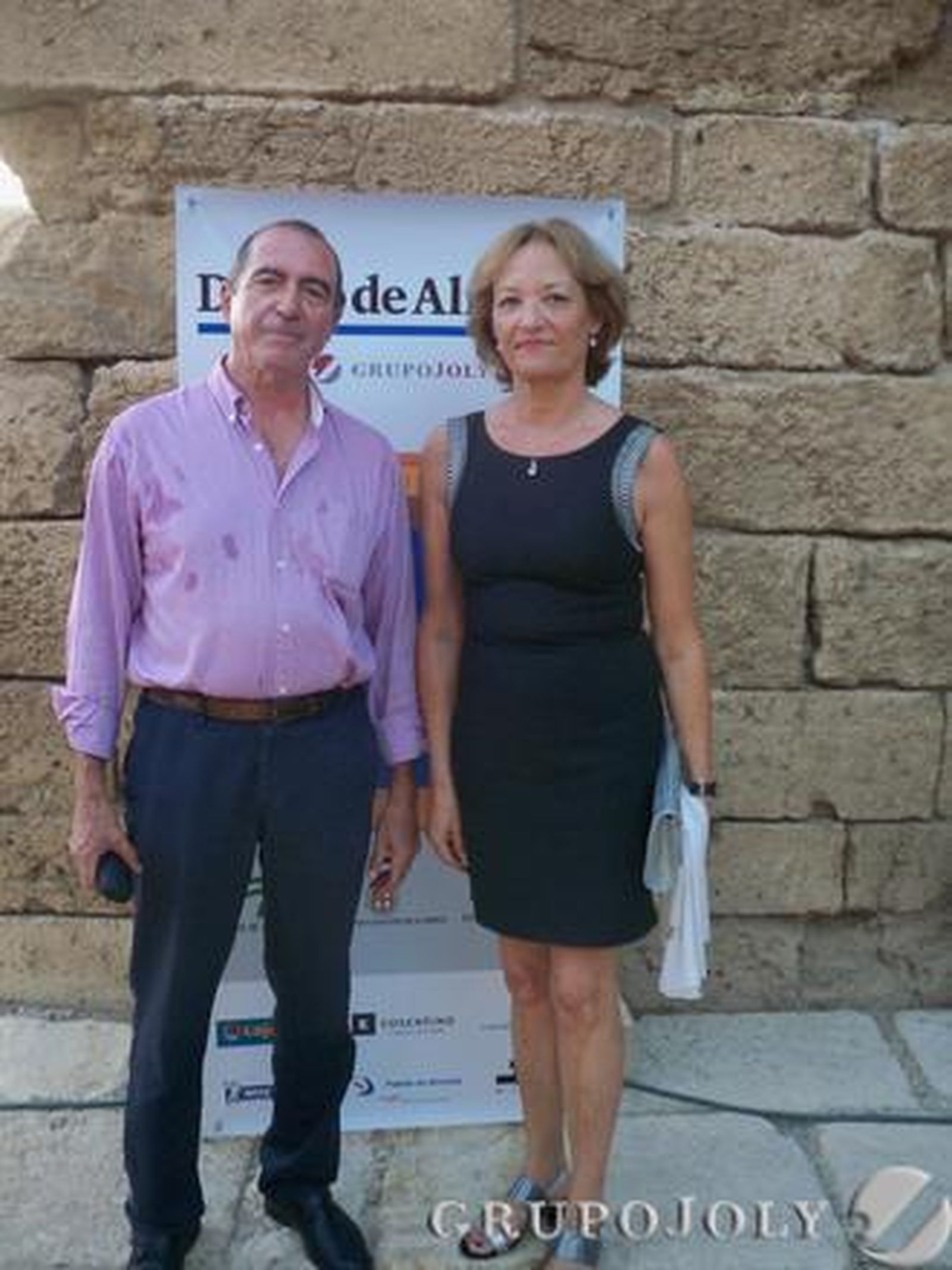 Jesús Castillo y Mari Carmen Ortiz, recientemente incluida en el Comité Federal del Partido Socialista. / Rafael González y Ricardo García