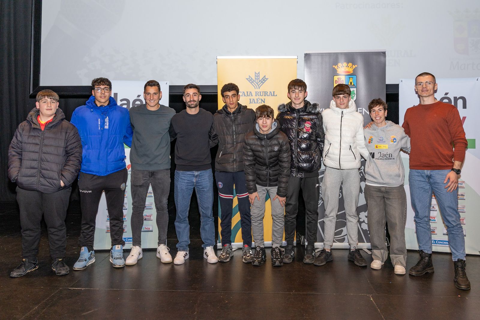 En imágenes: 'La tertulia deportiva de Jaén Hoy', espacio de diálogo entre deportistas y escolares en Martos