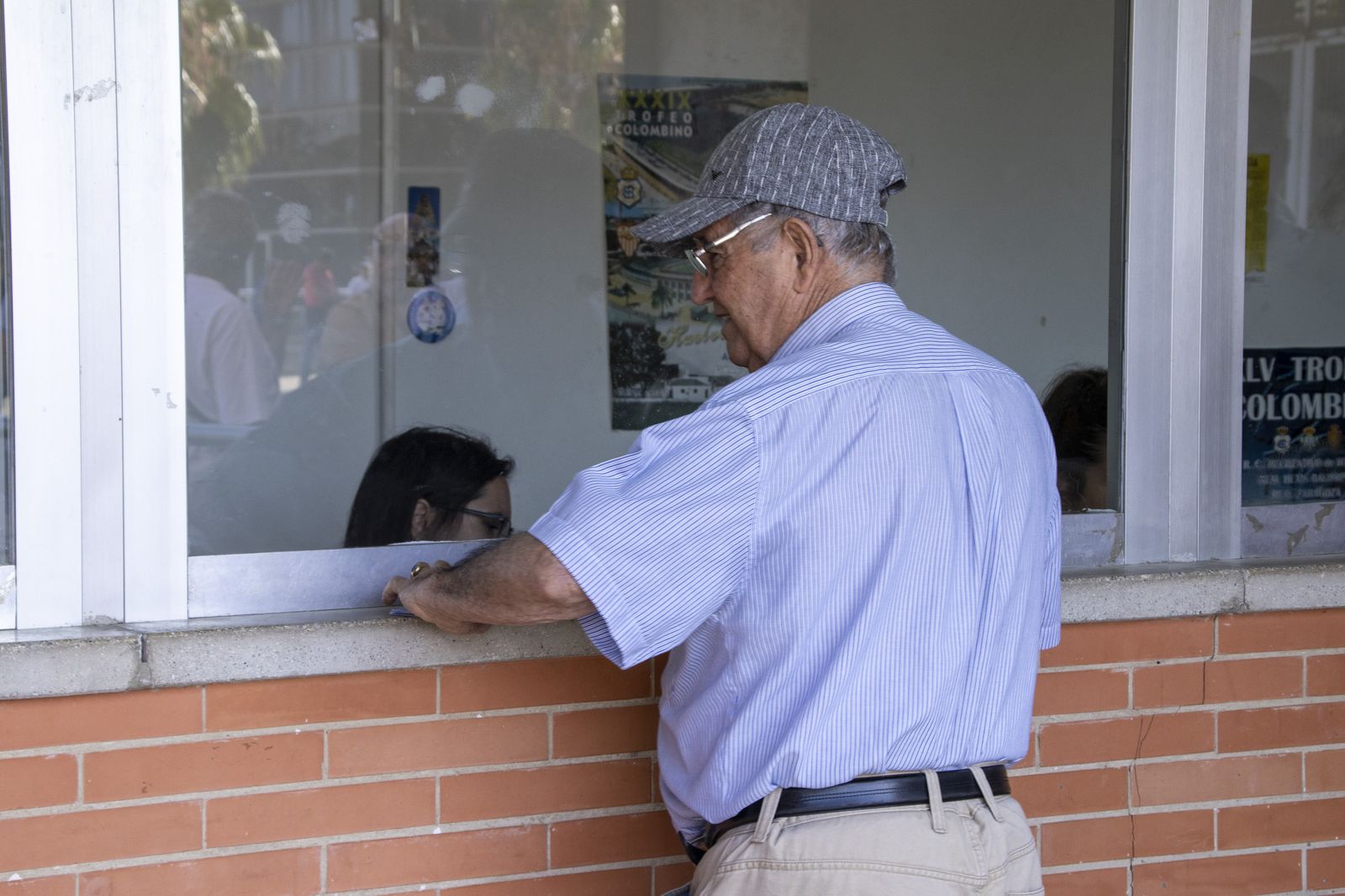 Largas colas en el Nuevo Colombino para las entradas del partido ante el Cacereño