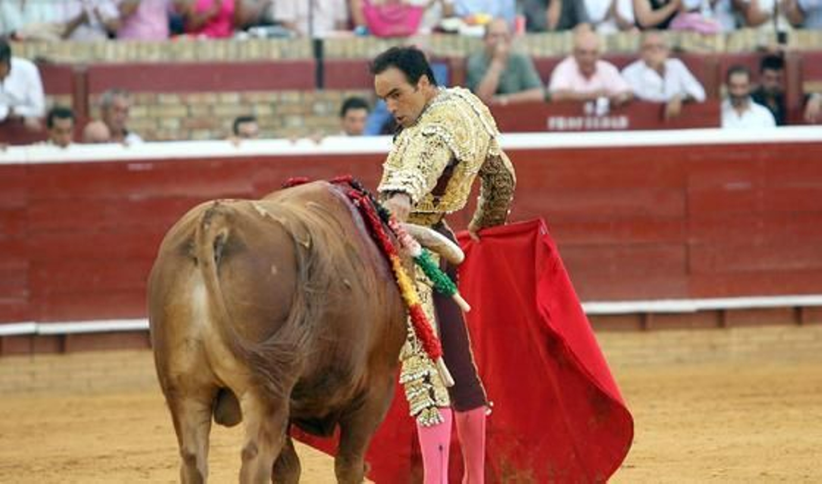 Las imágenes de la primera corrida del abono de las Colombinas

Foto: Espinola