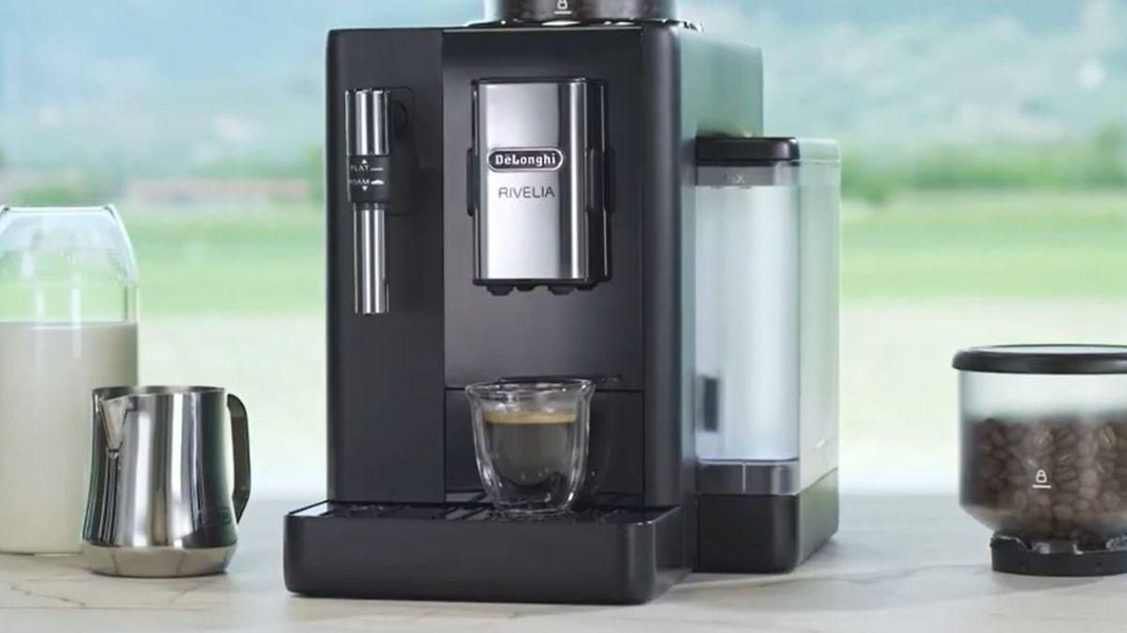 PcComponentes hunde el precio de esta cafetera superautomática DeLonghi personalizable y con depósitos intercambiables PcComponentes hunde el precio de esta cafetera superautomática DeLonghi personalizable y con depósitos intercambiables