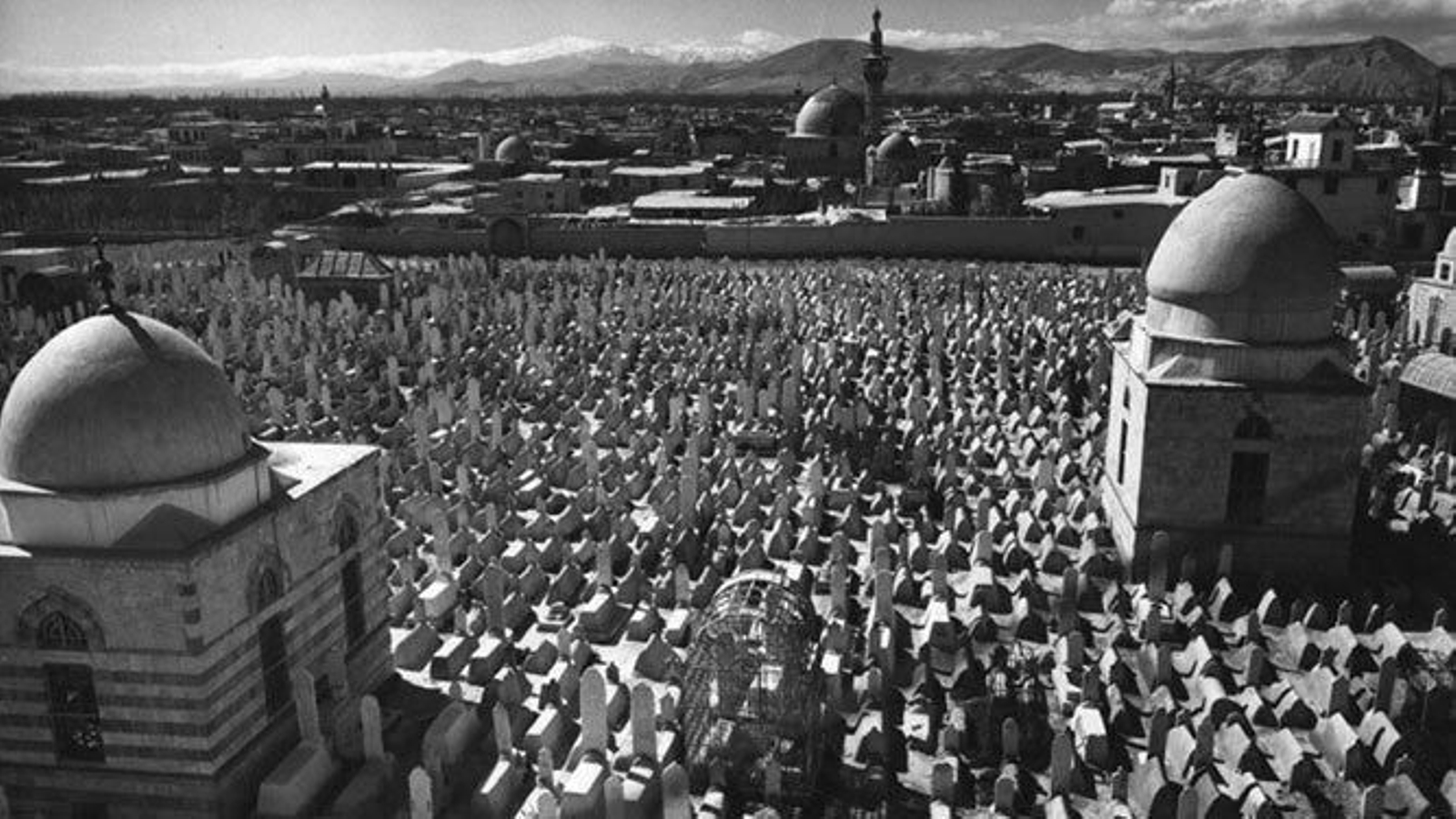 Cementerio del siglo XI en Bad Zgher, al sureste de Damasco, en 1940.