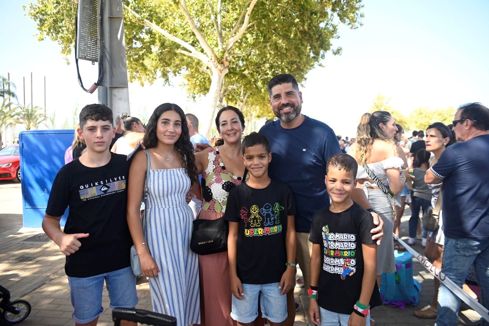 La emotiva despedida de los niños saharauis de Córdoba, en imágenes