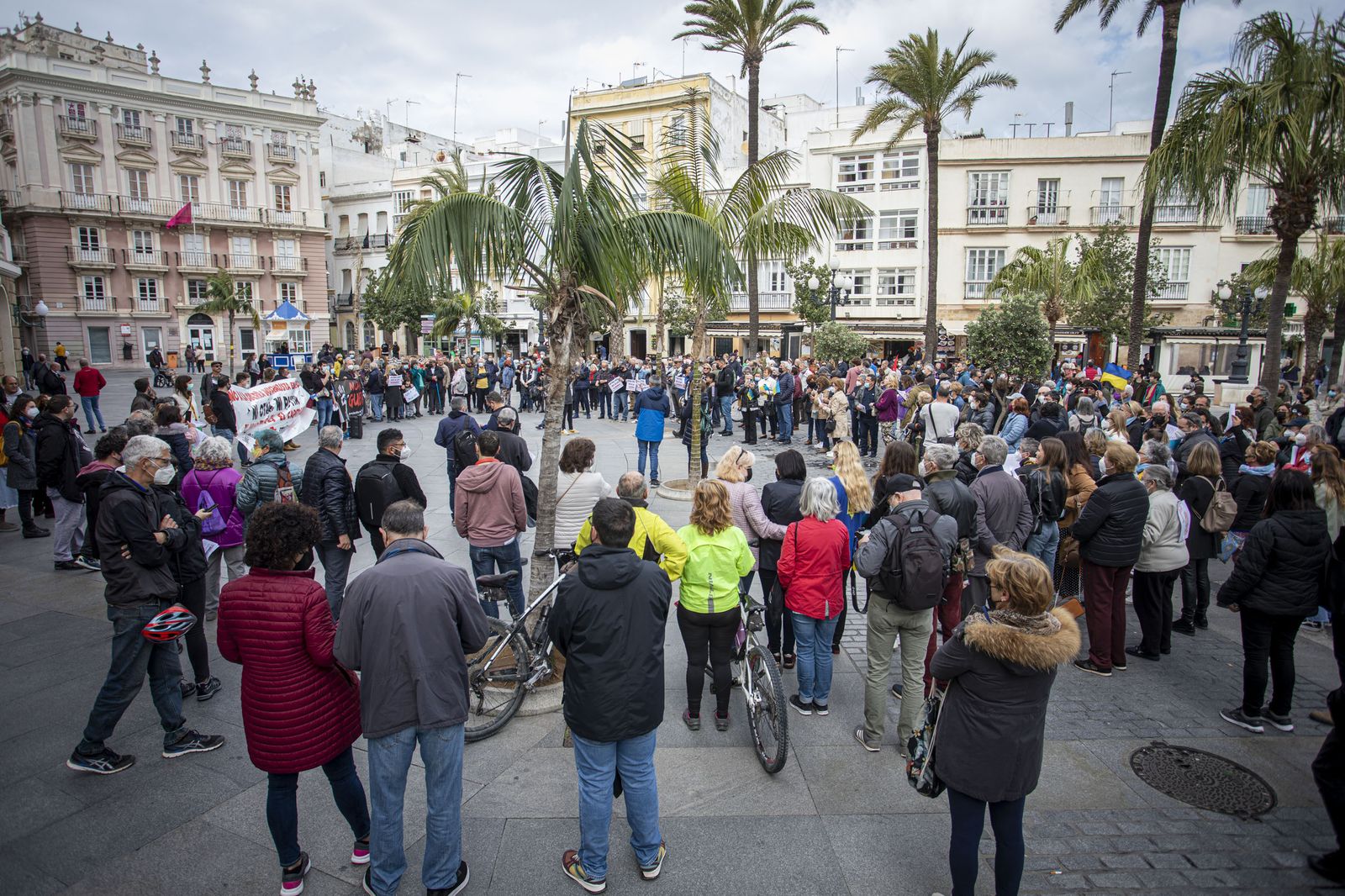 Concentración en Cádiz contra la guerra y la invasión de Ucrania