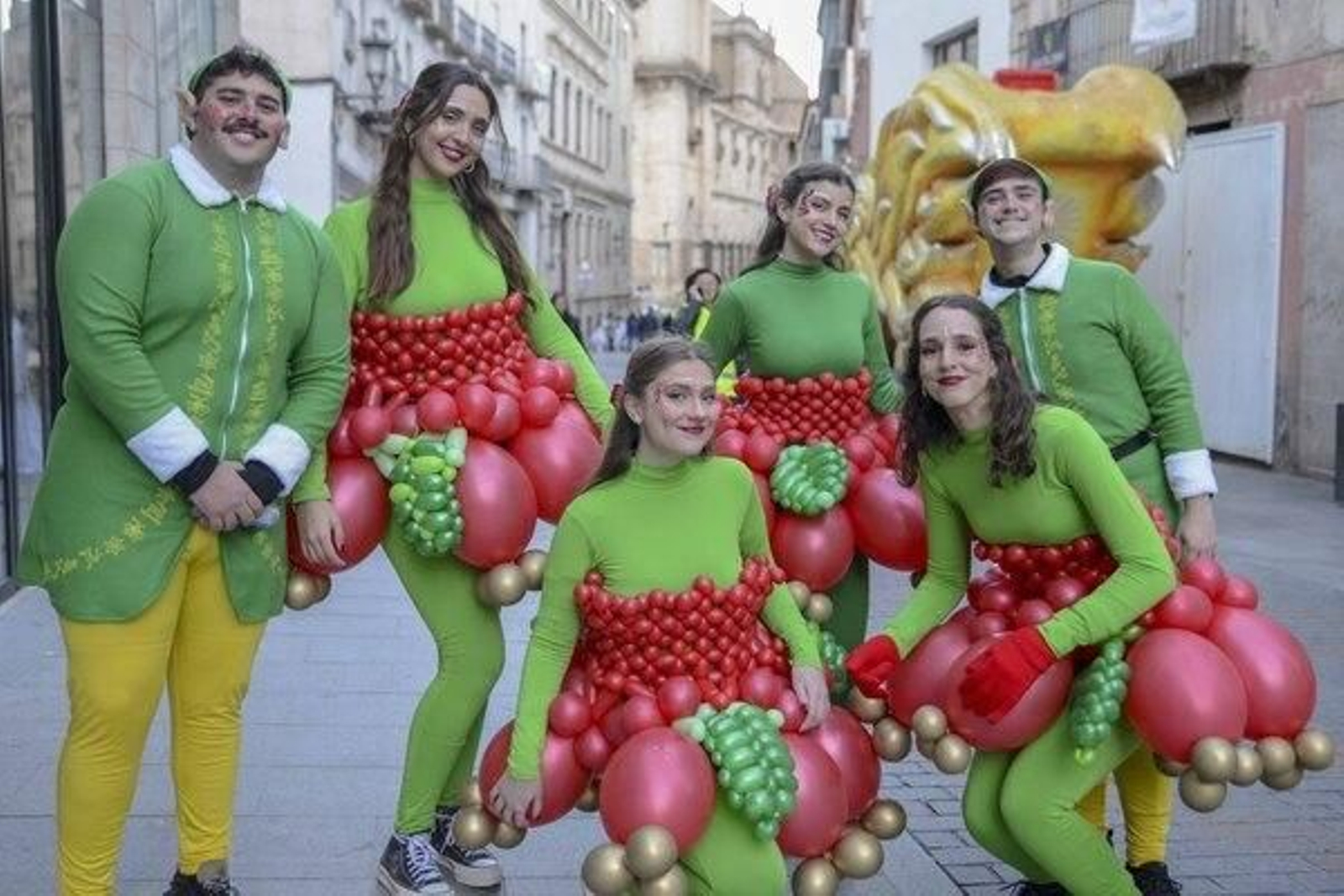 En imágenes: La Cabalga de Reyes de Jaén desata la emoción en sus calles abarrotadas
