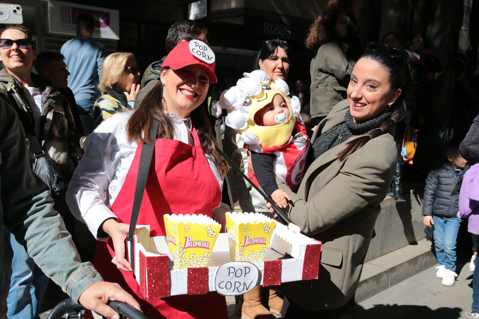 Las imágenes del Entierro de la Sardina de Almería