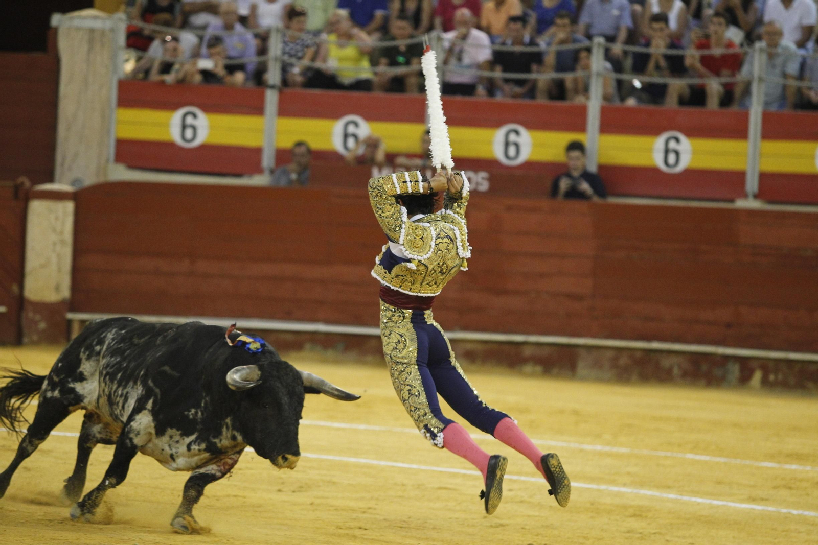 Fotogalería Primera Corrida de Toros. Feria de Almería 2019
