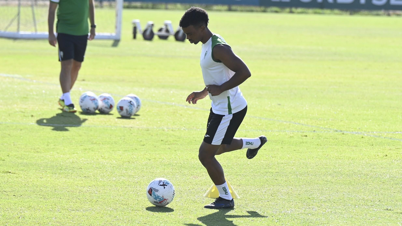 Dalisson, durante el entrenamiento de este miércoles en la Ciudad Deportiva.