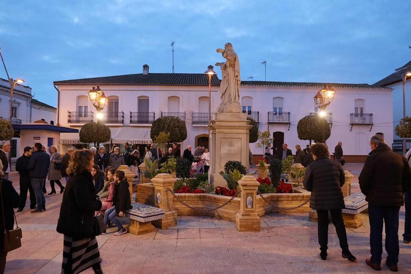 Nuevo conjunto ornamental del monumento del Sagrado Corazón de Jesús.