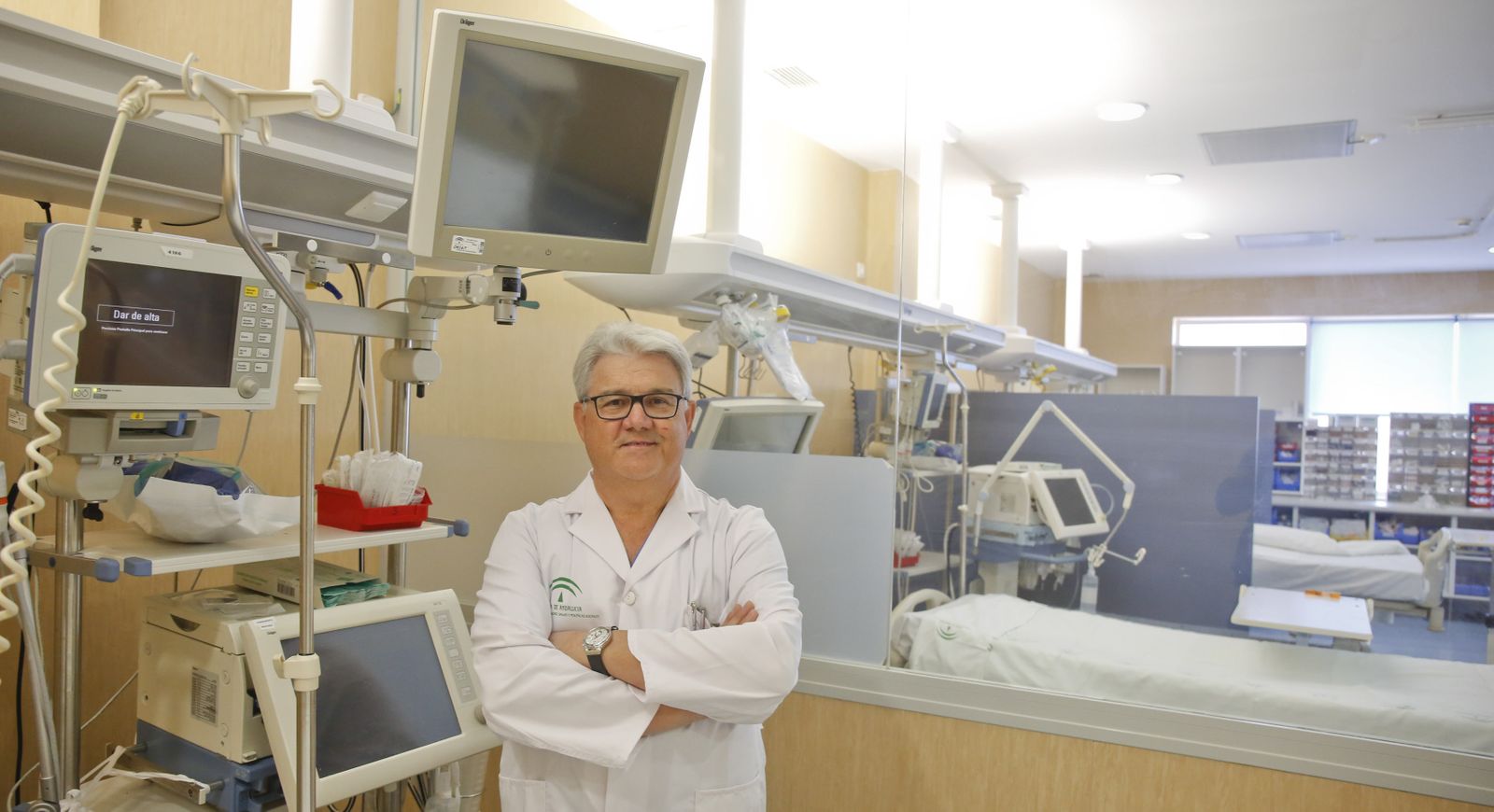 Manuel Rubio en el Hospital Clínico, en el que trabaja.