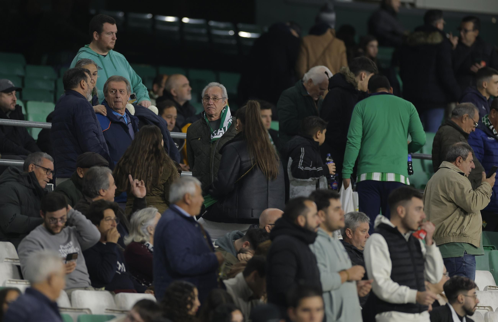 Búscate en las fotos del Betis - Helsinki