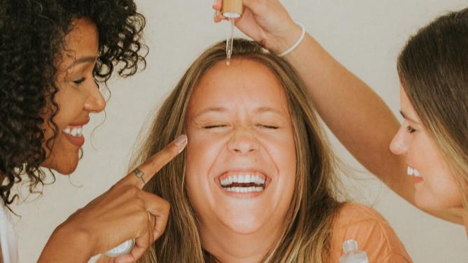 Diez tratamientos faciales que te harán lucir la piel como una celebrity en la Feria de Sevilla