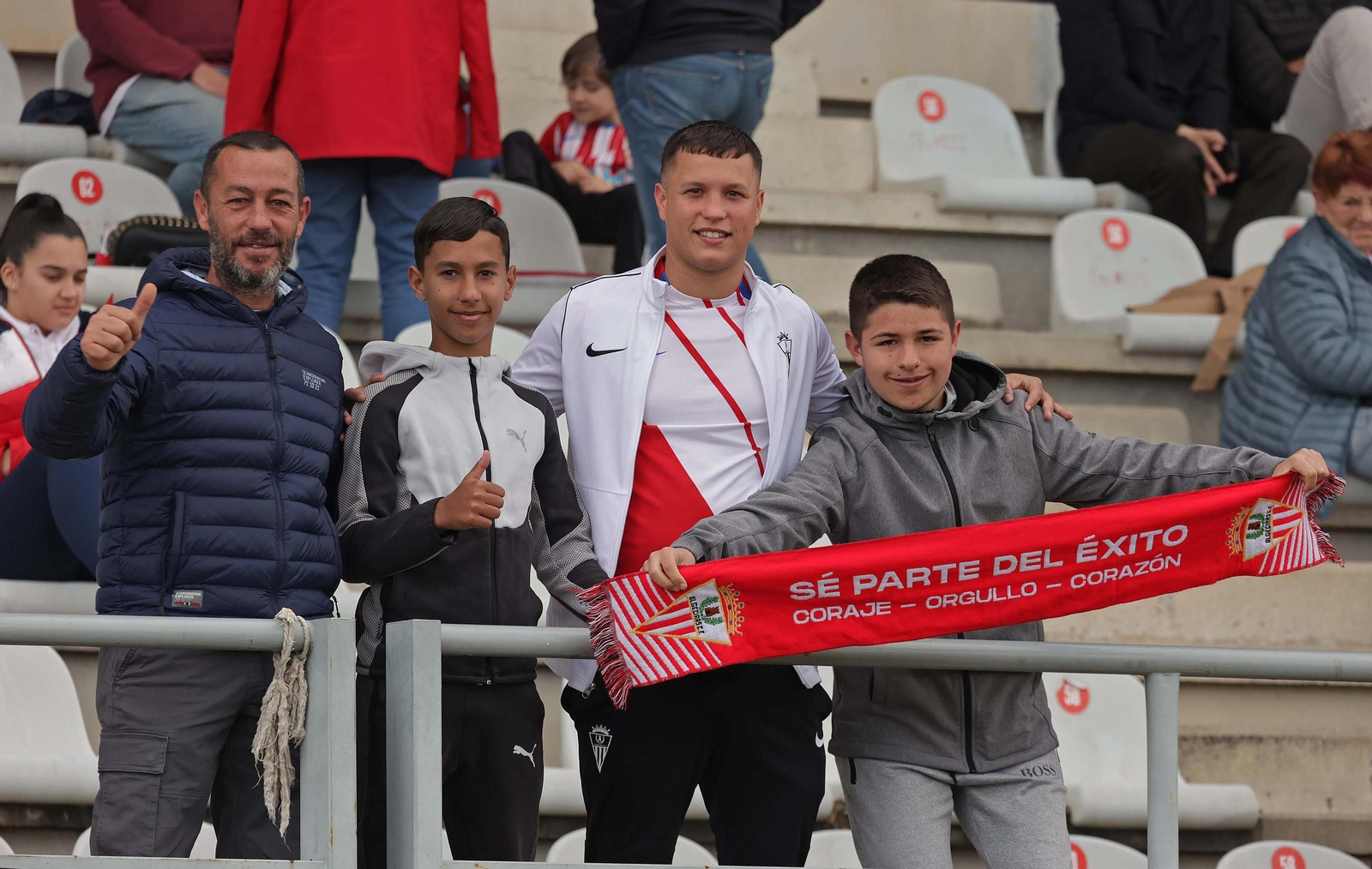 Búscate en el Nuevo Mirador durante el Algeciras CF - Ibiza de Primera Federación