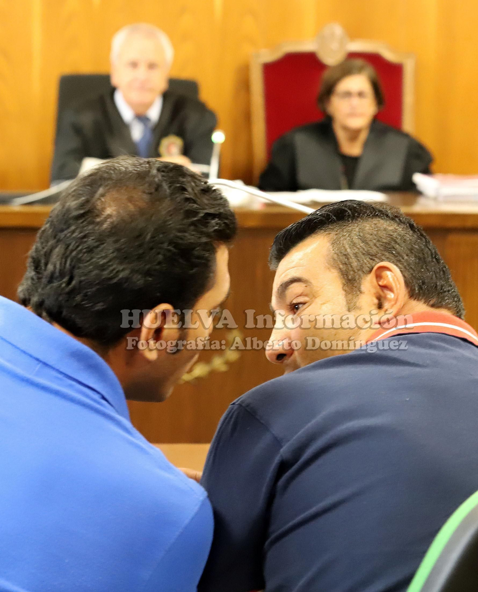 Imágenes del juicio por el apuñalamiento al jefe de la Policía Local de Punta Umbría