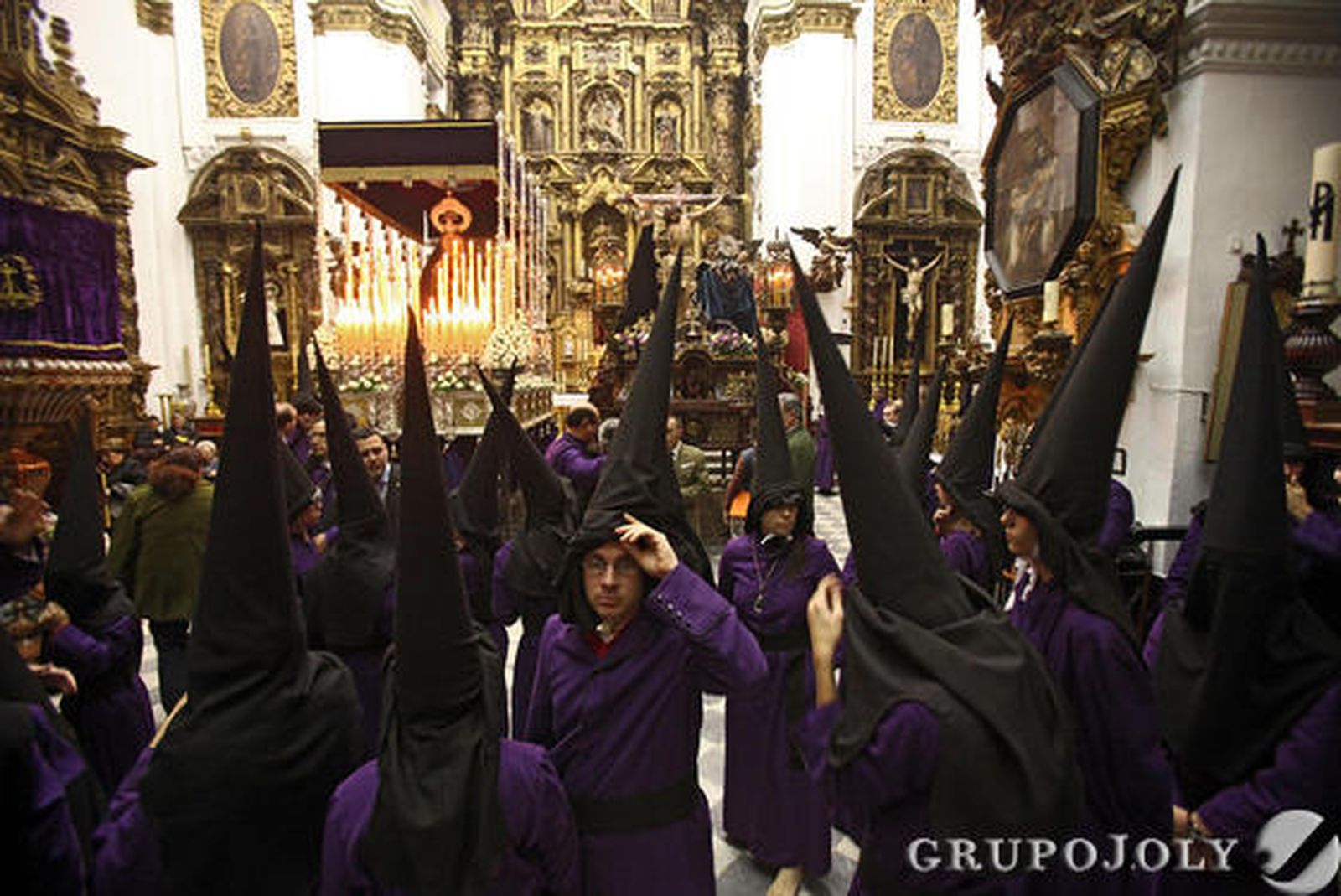 Venerable, Real, Militar y Nacional Cofradía del Santísimo Cristo de la Piedad y María Santísima de las Lágrimas.

Foto: Jesus Marin