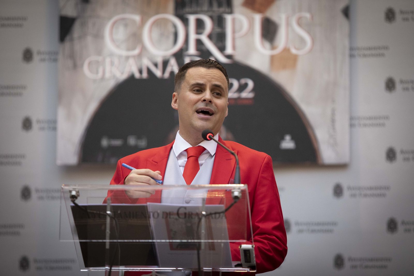 El cantaor de flamenco granadino Juan Pinilla dedica el pregón del Corpus al exconcejal fallecido Castillo Higueras