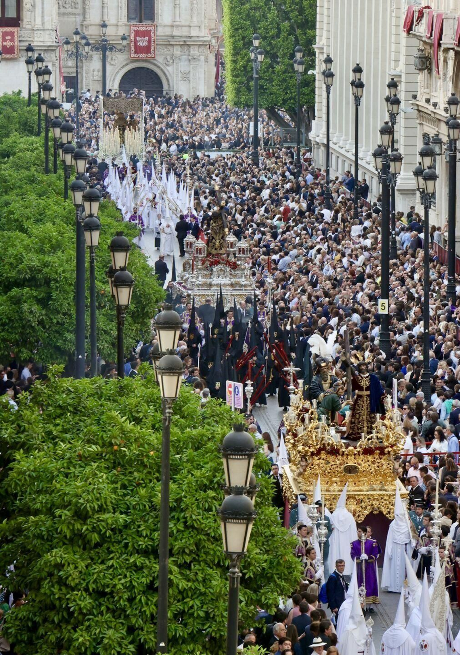 El Santo Entierro Grande nos dejó imágenes para la historia