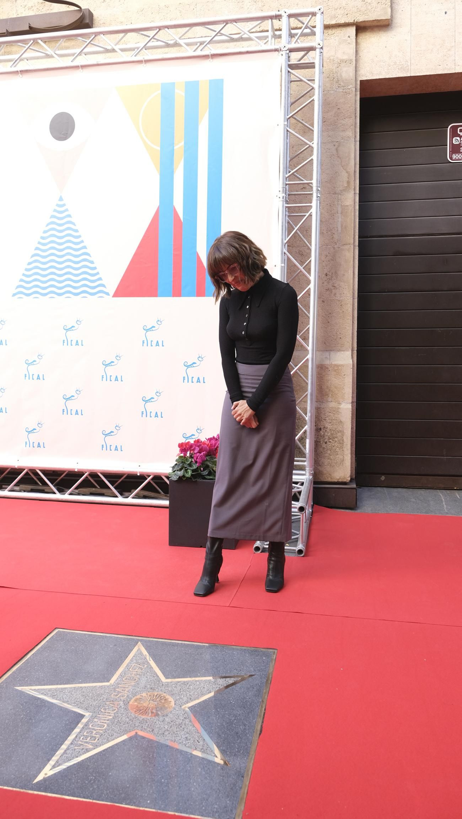 Verónica Sánchez, una estrella de FICAL en el Paseo de la Fama de Almería, en imágenes