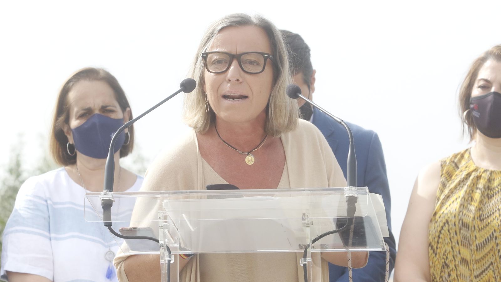 Primer plano de Albás haciendo balance.