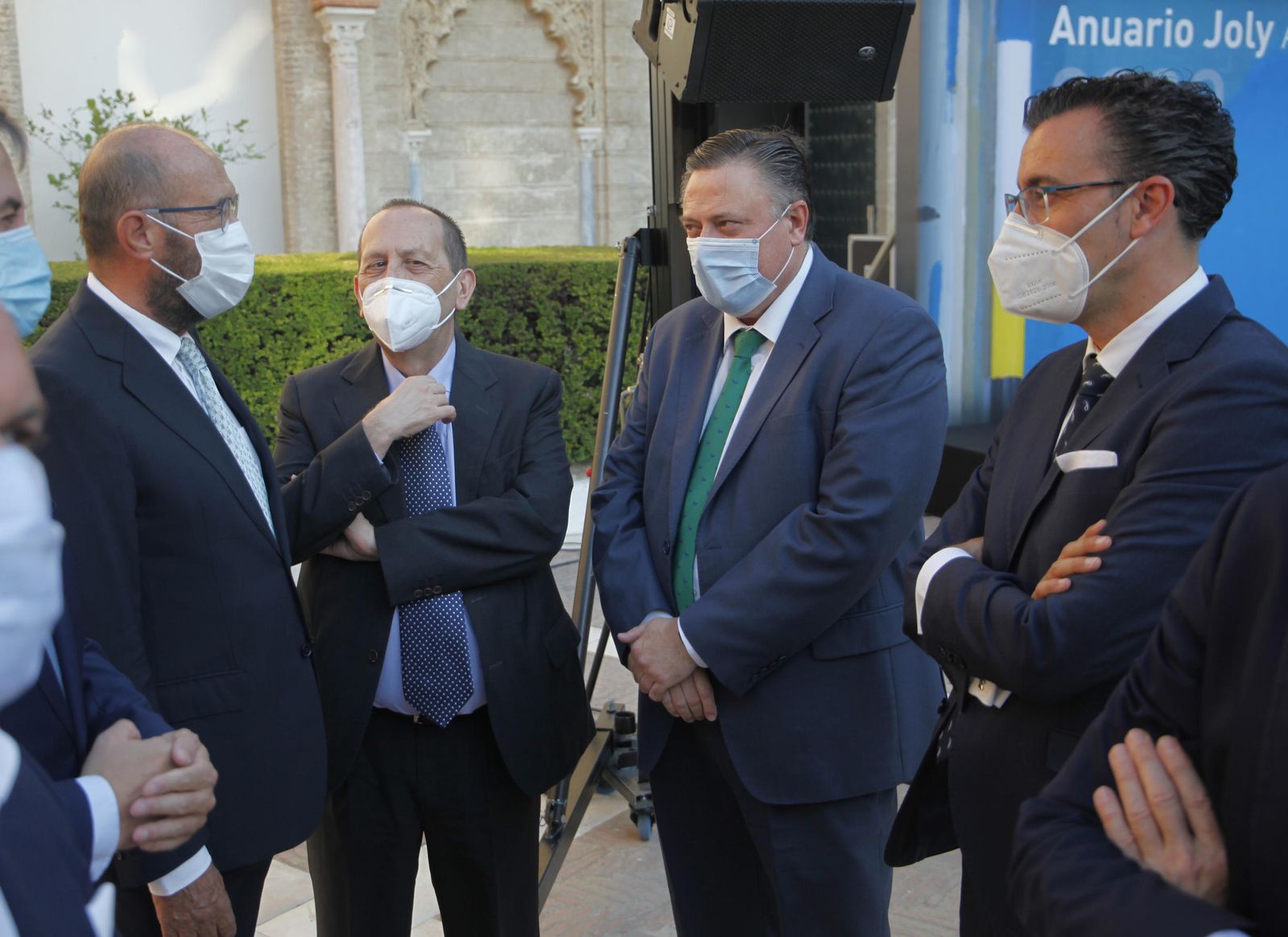Las imágenes de la presentación del 18º Anuario Joly