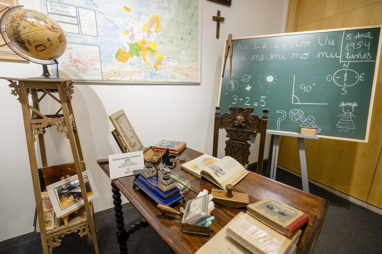 Las imágenes de la inauguración de la exposición por el centenario de la librería Bozano en San Fernando.