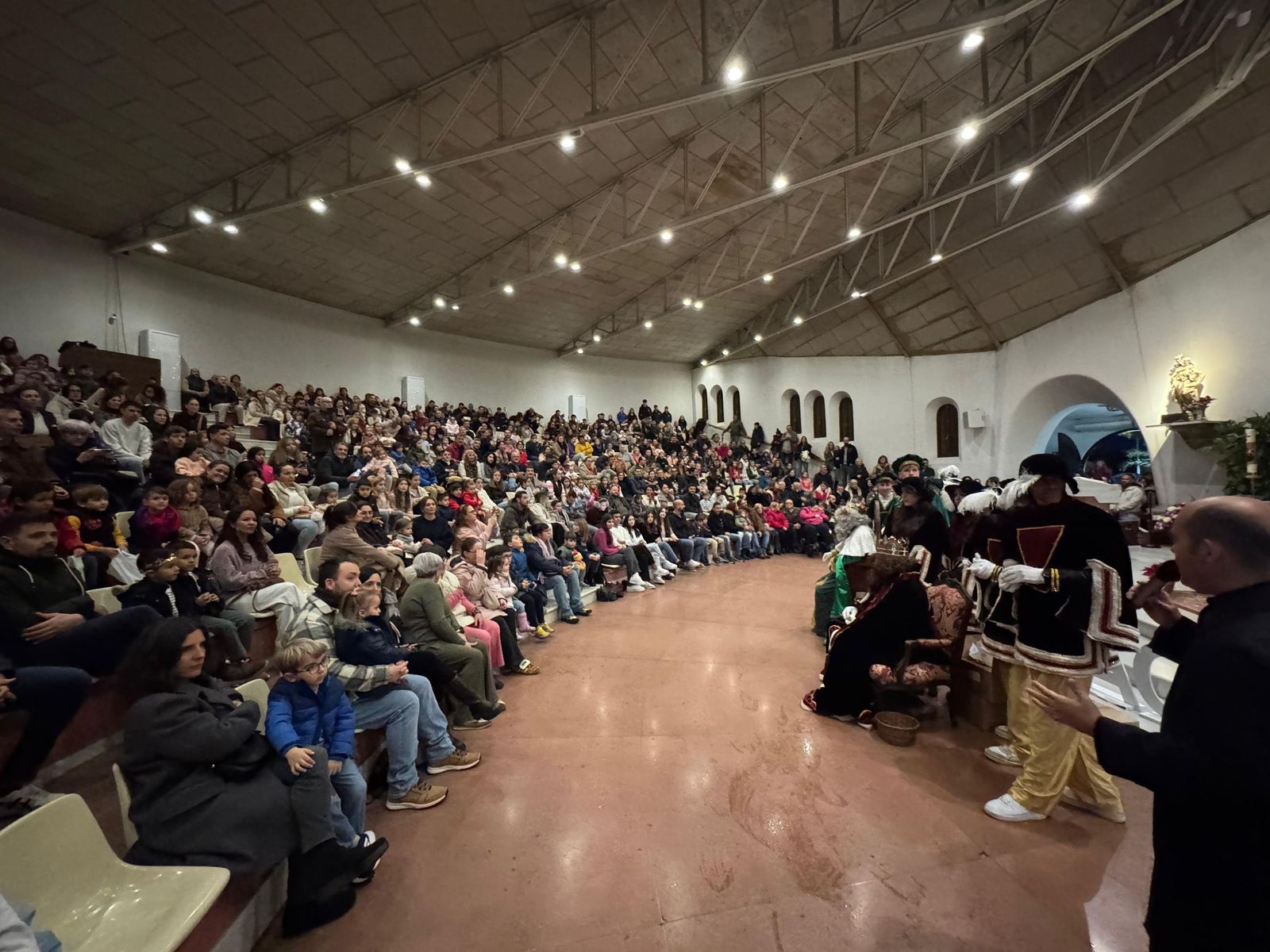 El éxito de la llegada de los Reyes Magos a Roquetas de Mar, en imágenes