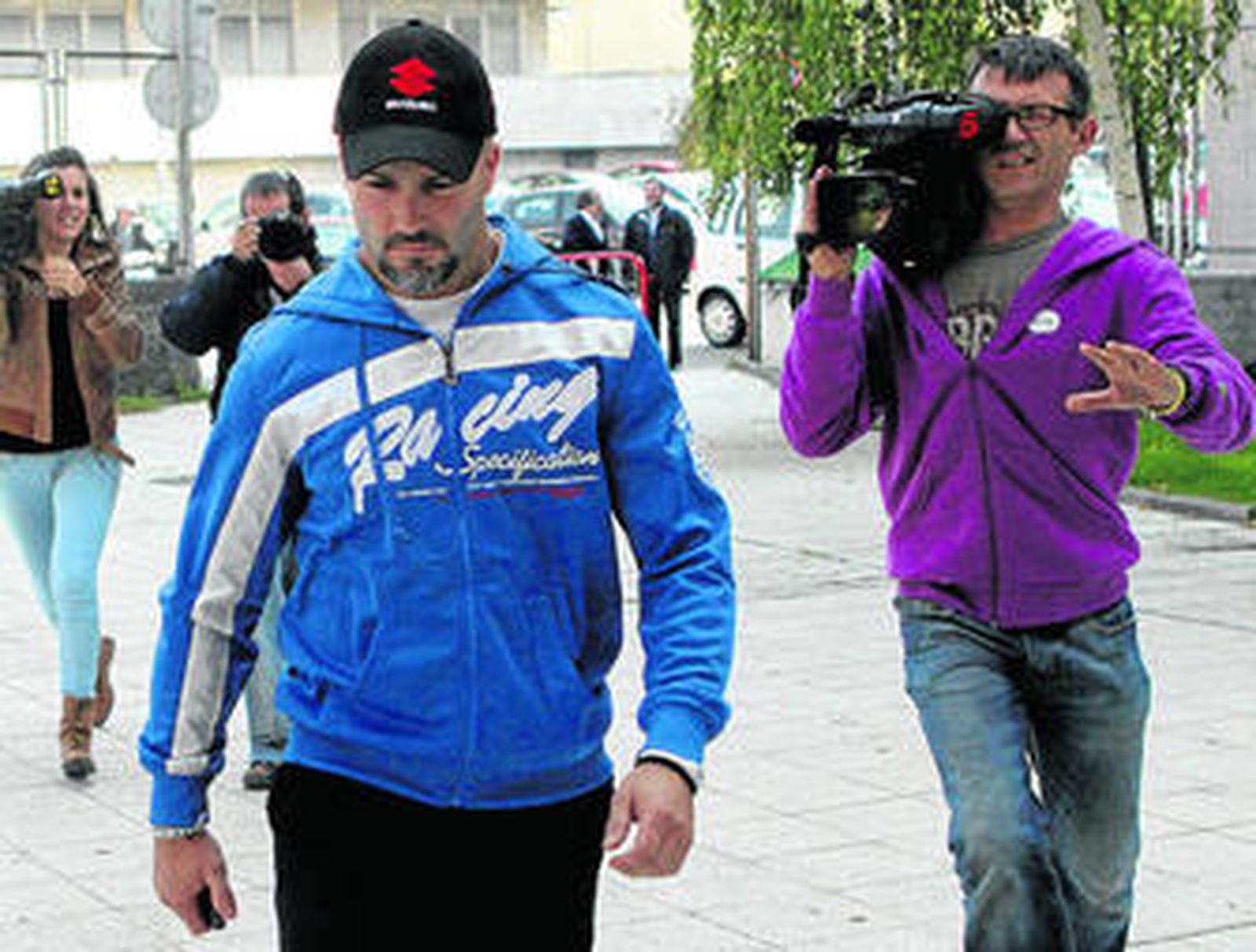 Jacobo Piñeiro, el asesino confeso, ayer a su llegada a la Audiencia Provincial de Pontevedra.