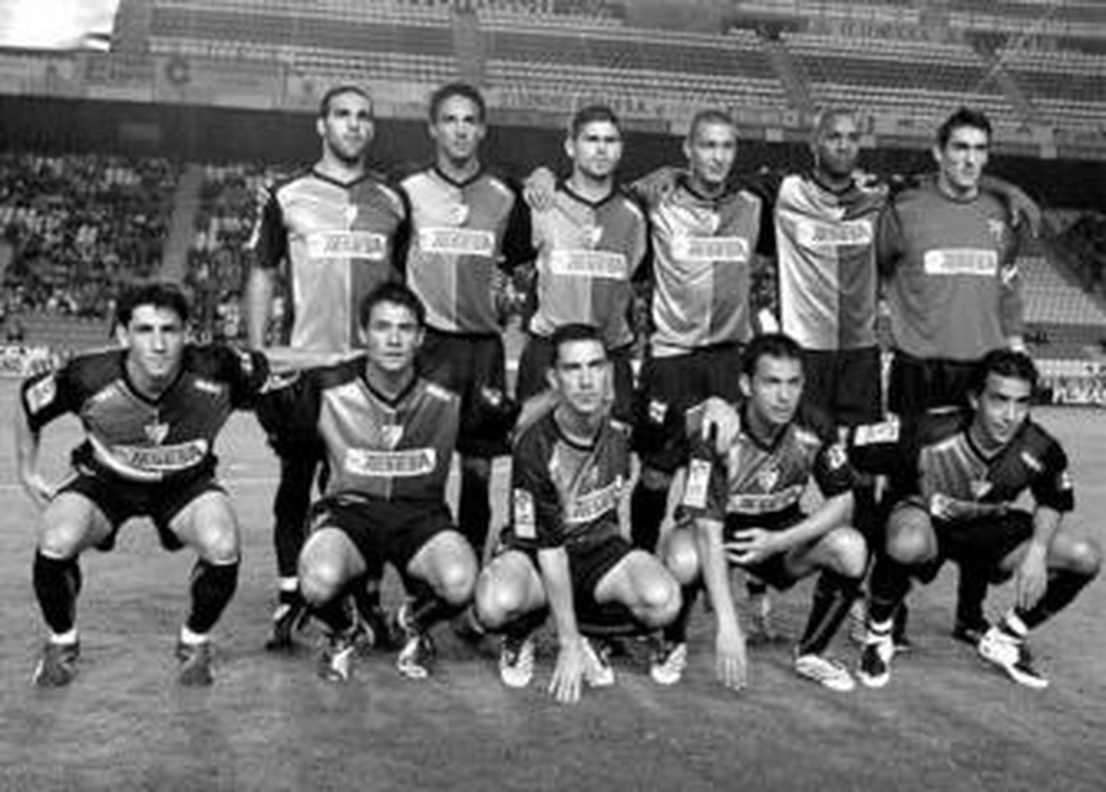 La alineación que saque hoy el Málaga en Carranza no diferirá mucho de la que jugó en Elche.
