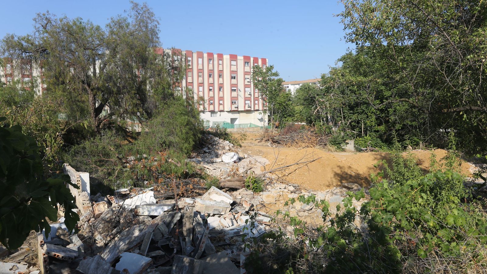 Imagen de los restos de la Casa Duclós el mismo día en el que fue derribada en 2017.