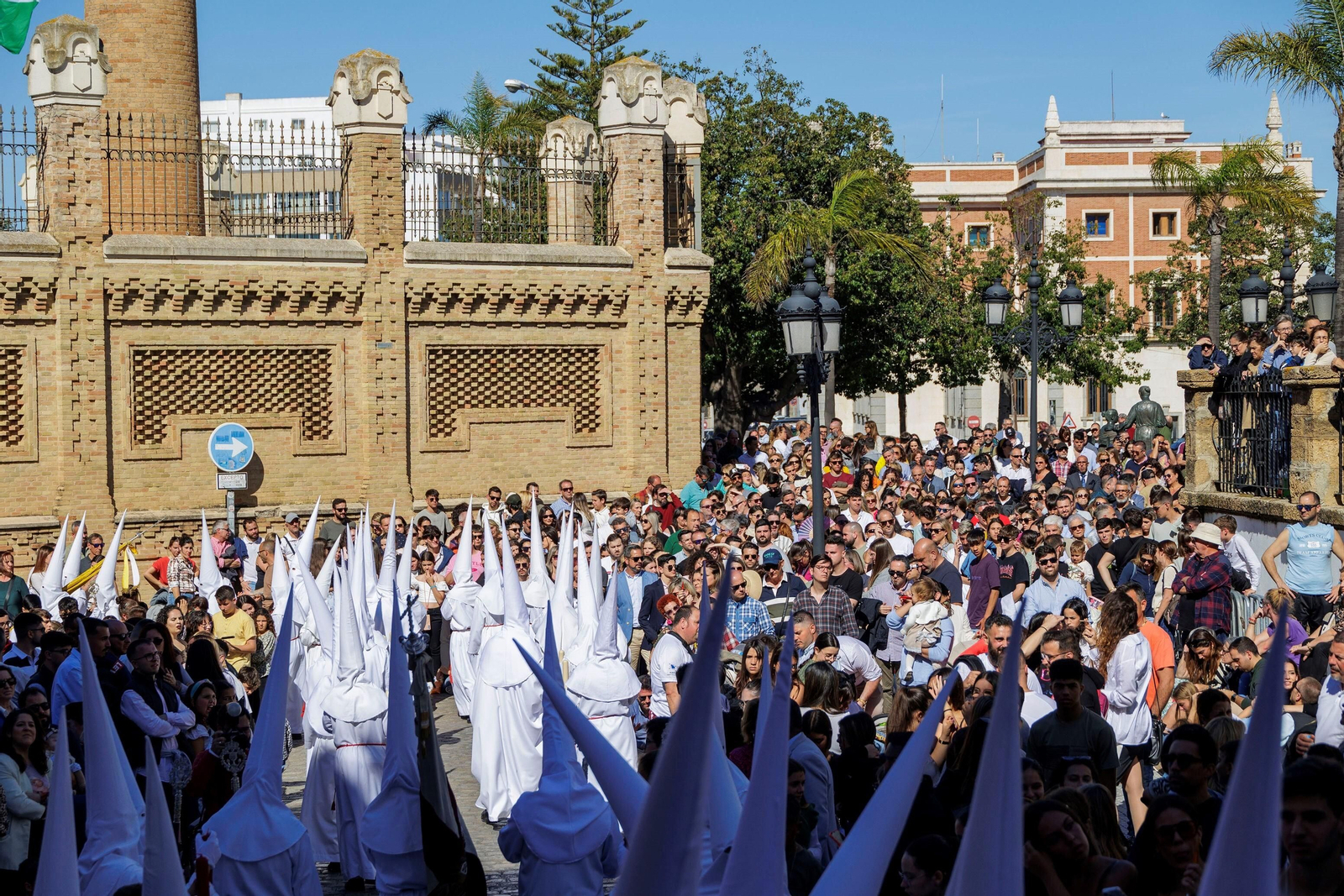 Las imágenes de la salida de la Sagrada Cena de Cádiz en la Semana Santa 2023