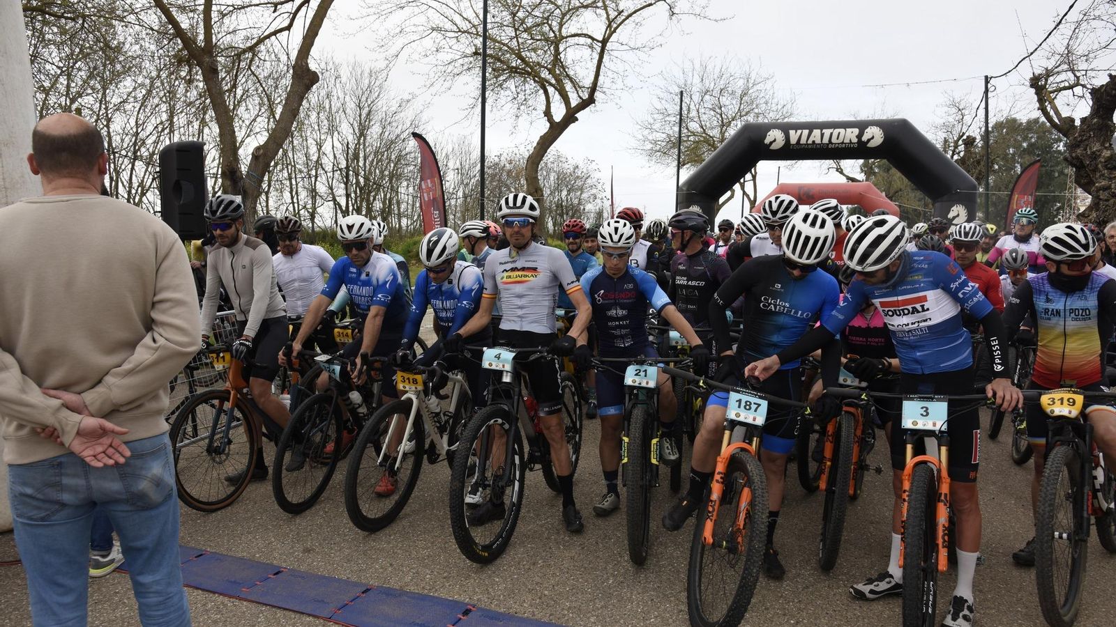 Salida de la prueba en Almodóvar del Río.