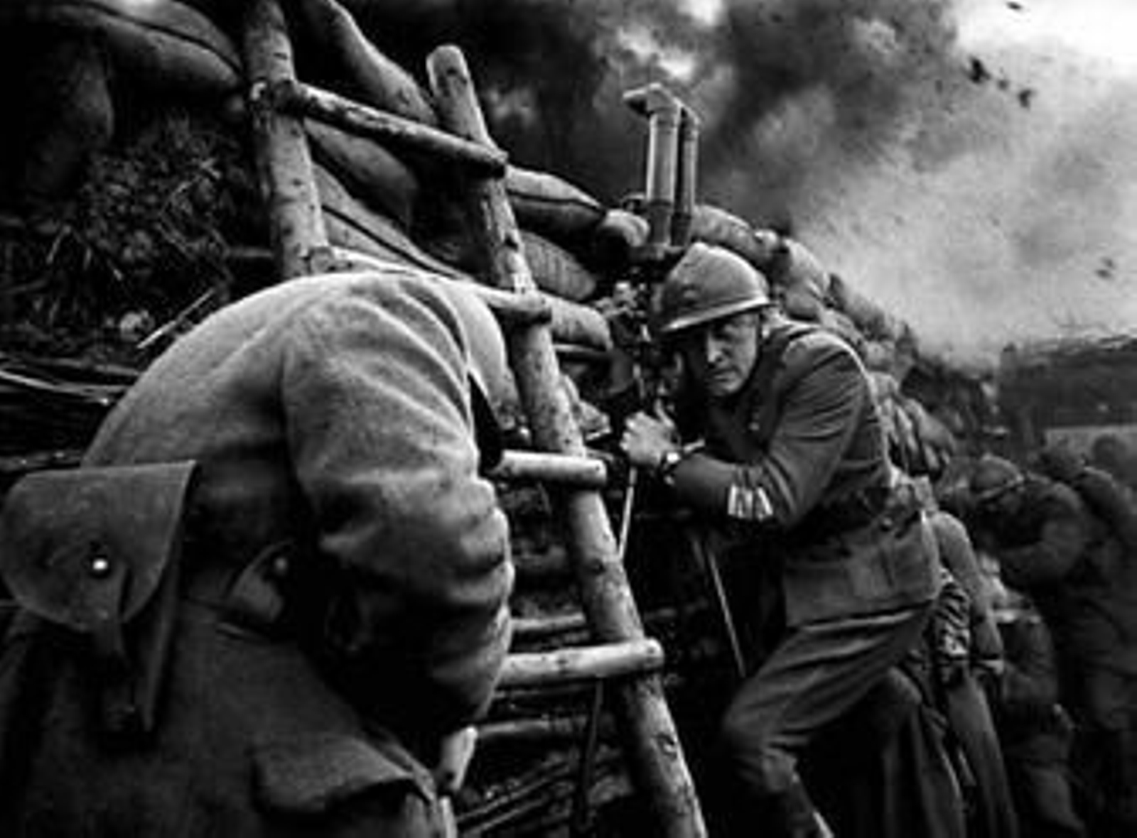 Fotograma de 'Senderos de gloria' (1957) de Kubrick, versión cinematográfica de la novela homónima de Humphrey Cobb.