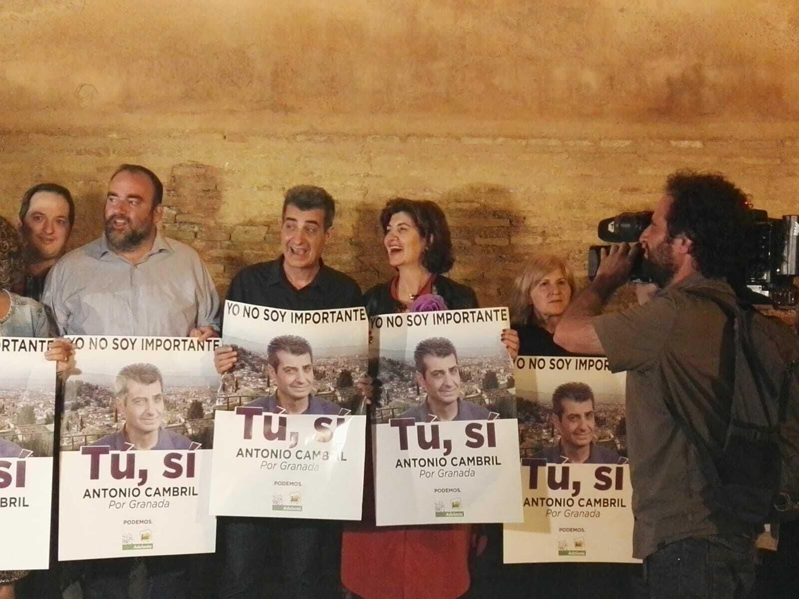 Las imágenes del inicio de la campaña de Podemos-IU