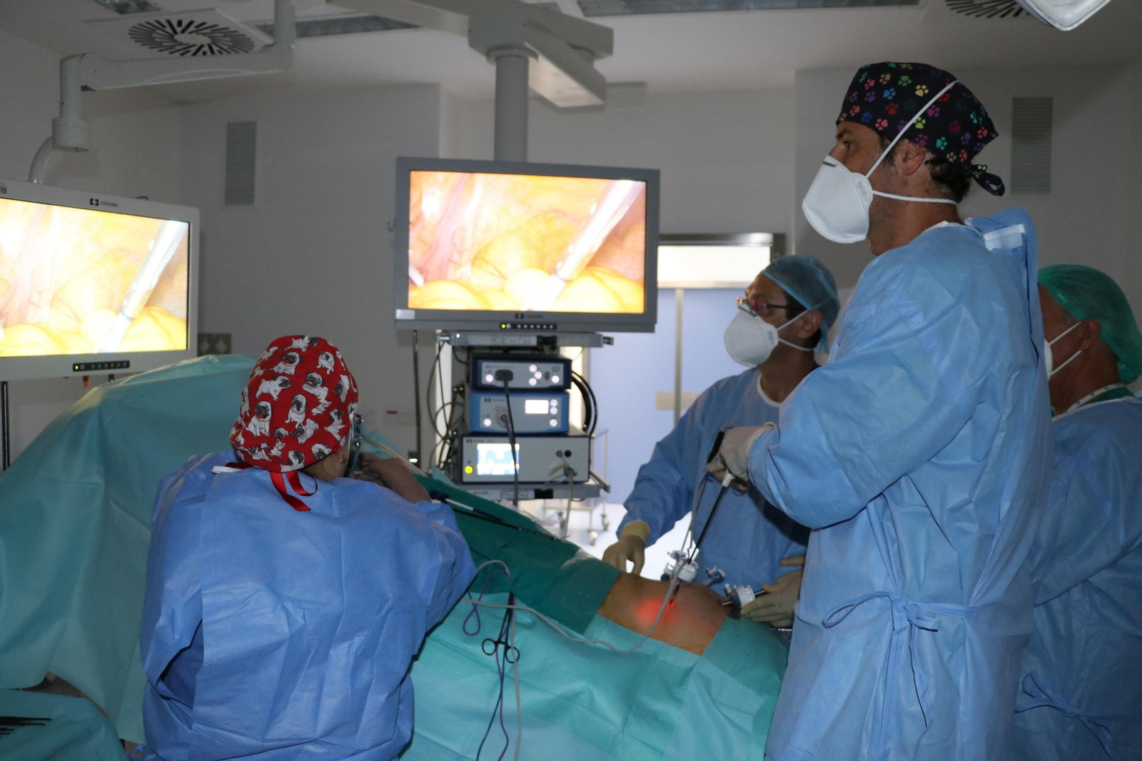 Momento de la intervención realizada en el Hospital de Ronda.