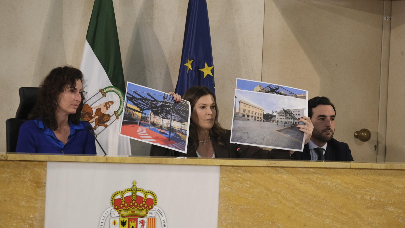 Imágenes del Pleno del Ayuntamiento de Almería sobre el estado de la Ciudad