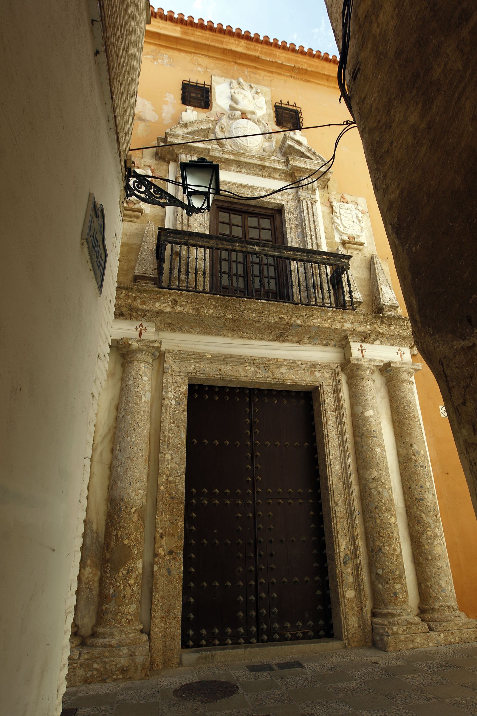 El tribunal considera que las irregularidades no son "nimias".