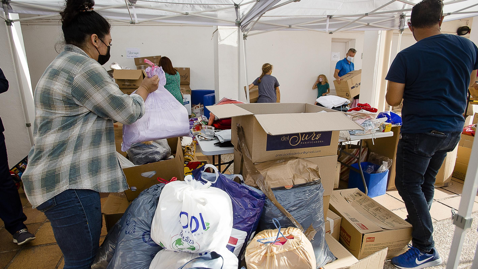 Imágenes de la llegada a Rota de refugiados afganos